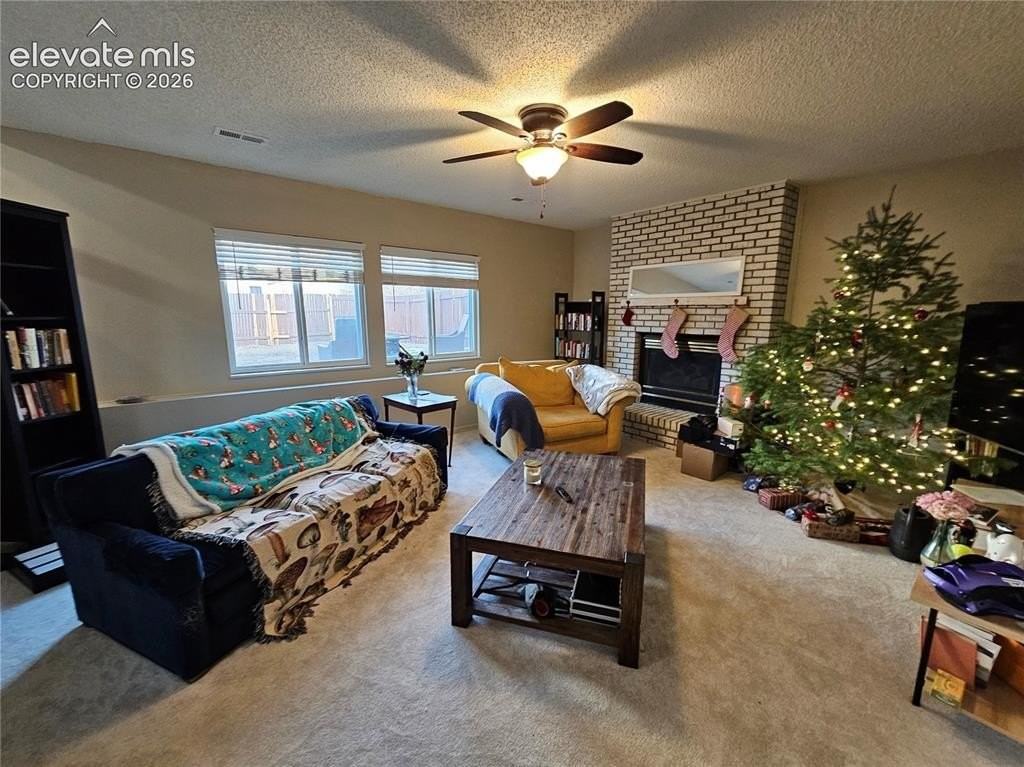 880 Crandall Dr - Photo 6 of 19