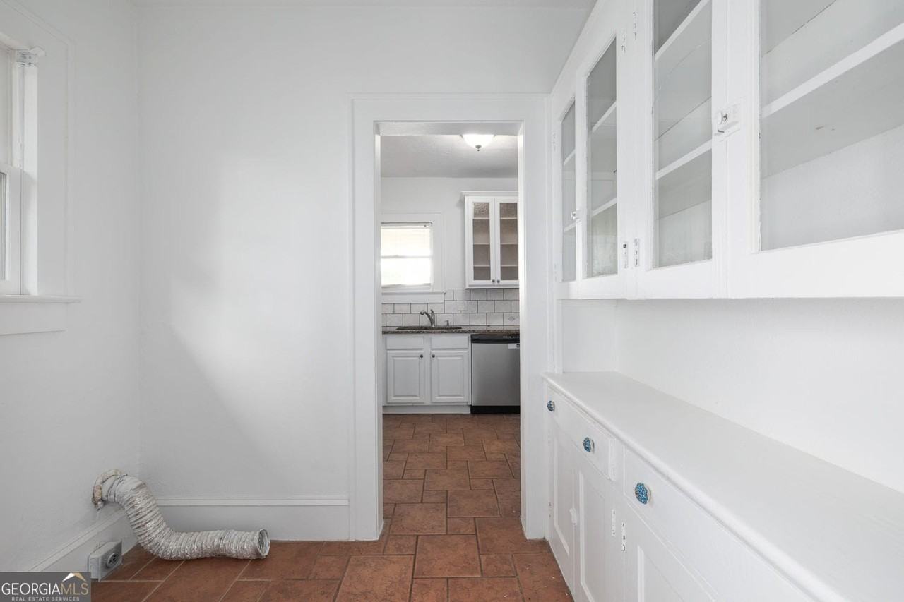 257 Stovall St Se - Photo 7 of 15