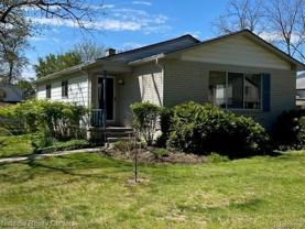 903 Roselawn Dr - Photo 1 of 1