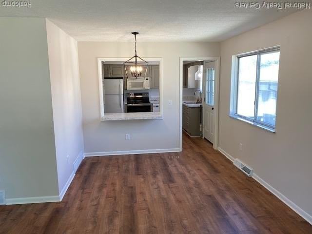 903 Roselawn Dr - Photo 6 of 12
