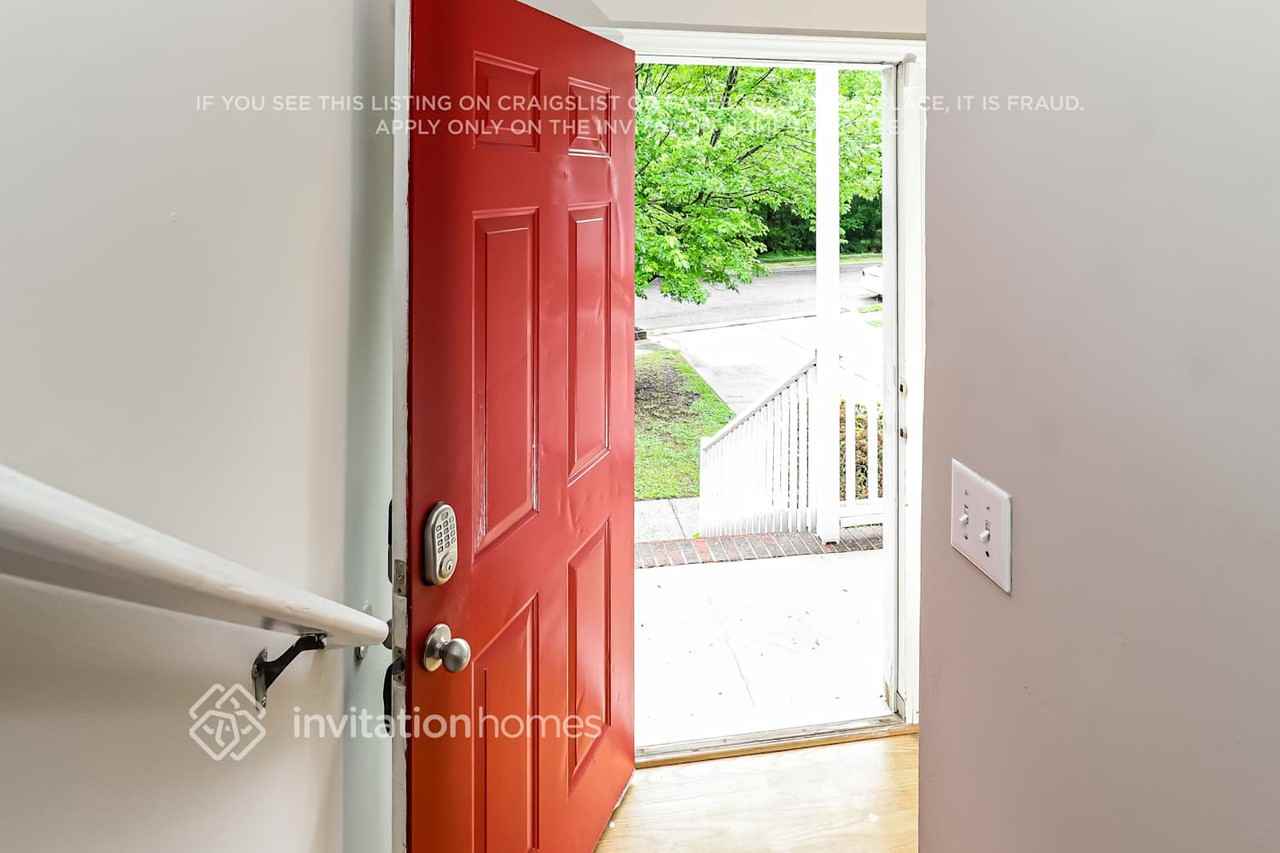 1511 Vance St - Photo 5 of 18