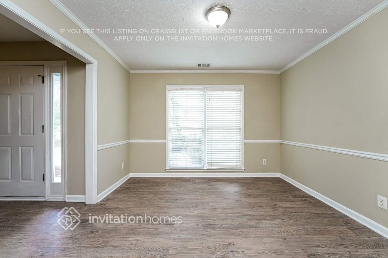 208 Ivy Creek Dr - Photo 5 of 18