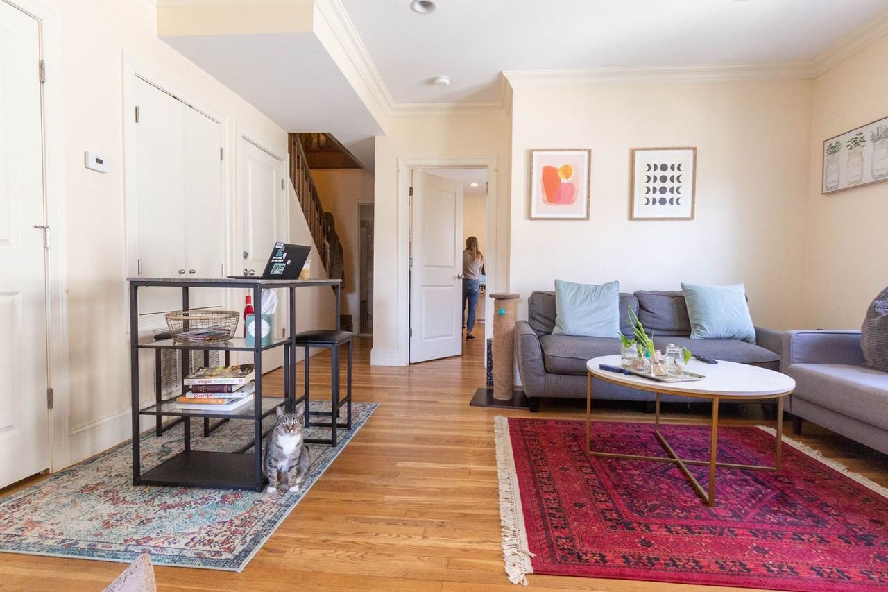 27 Lothrop St - Photo 2 of 13