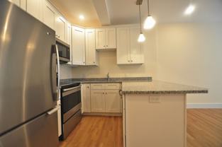 877 Beacon St - Photo 1 of 1