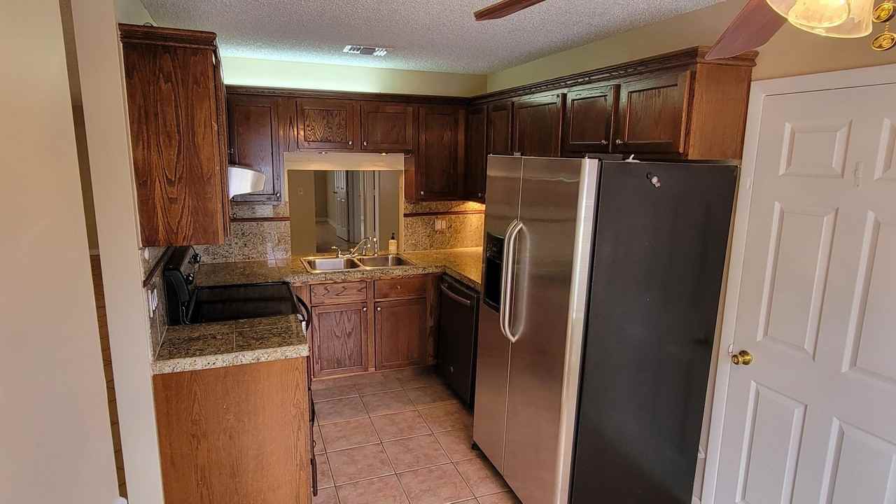 10056 Boynton Place Cir - Photo 3 of 20