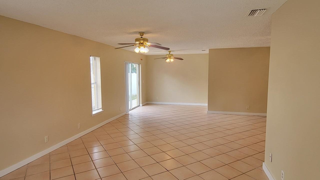 10056 Boynton Place Cir - Photo 6 of 20