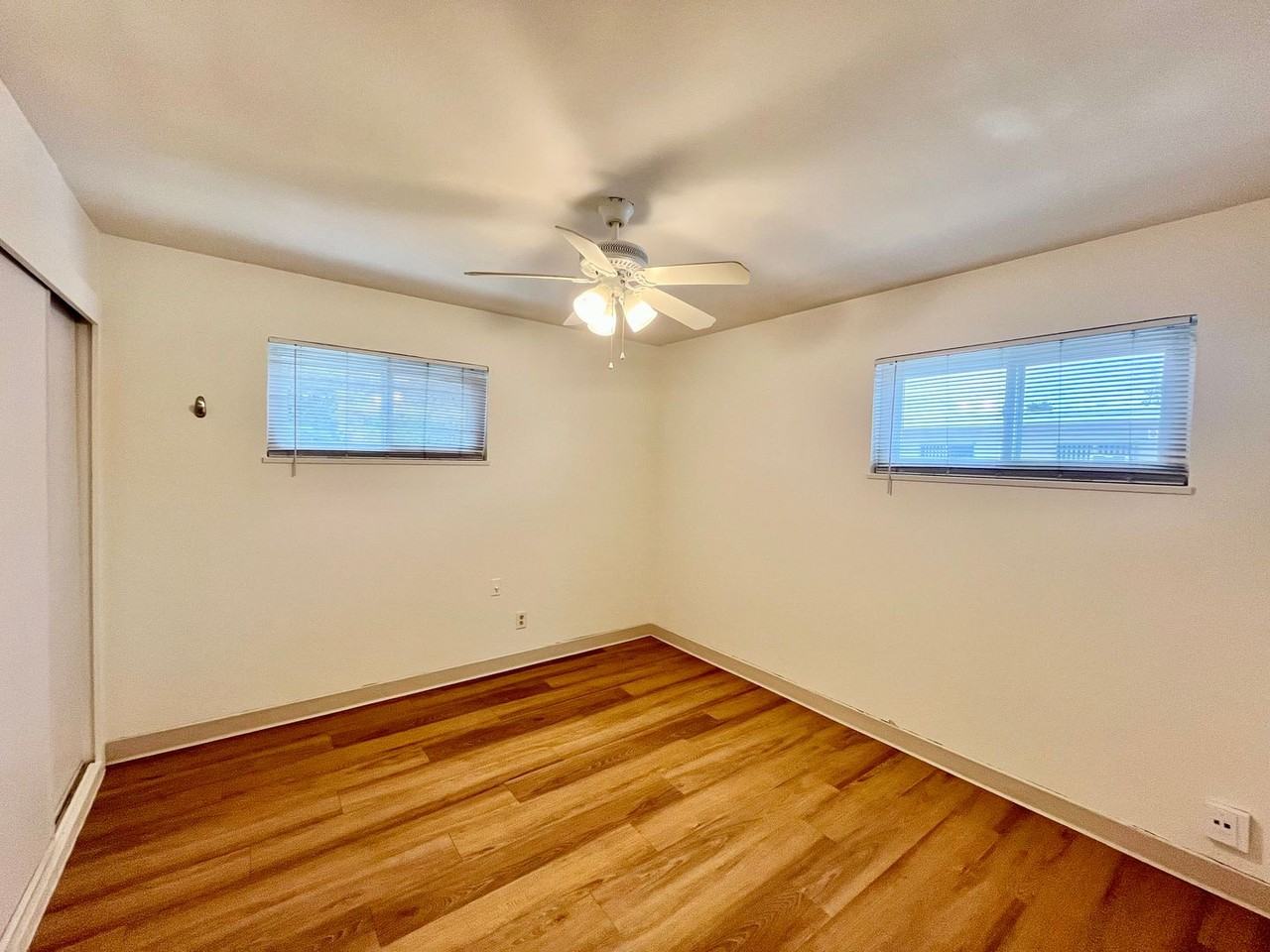 6083 Severin Dr - Photo 6 of 12