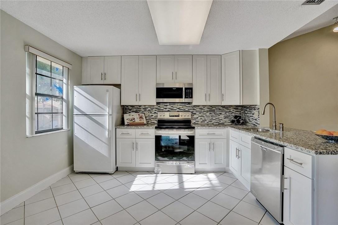 6698 Montego Bay Blvd #D - Photo 6 of 35