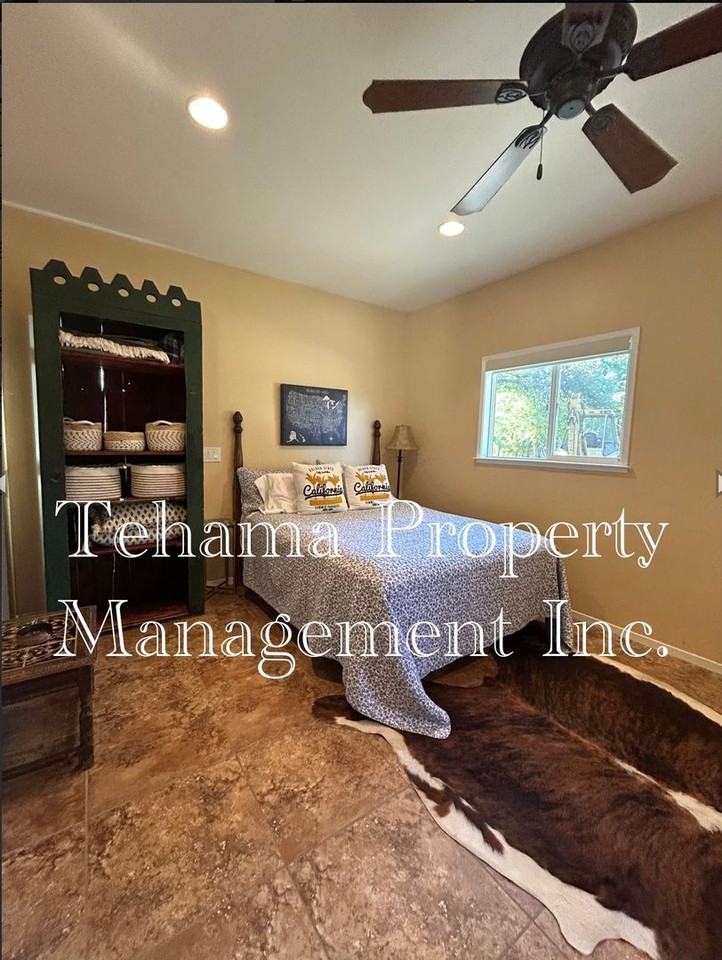 14807 Hilltop Dr - Photo 4 of 8