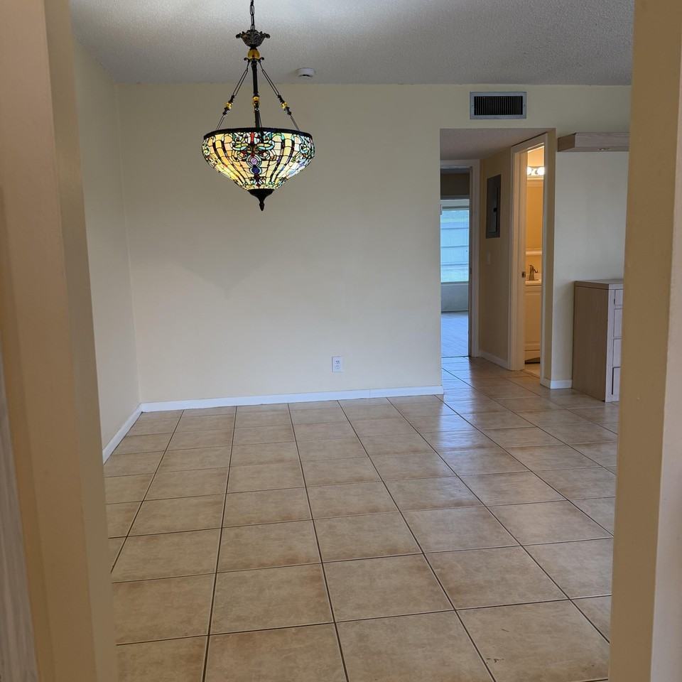 707 High Point Blvd N #C - Photo 6 of 20