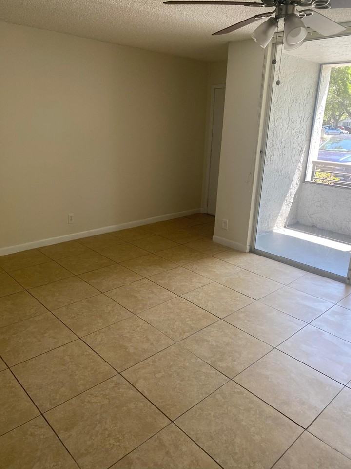 601 Lyons Rd #7105 - Photo 4 of 13