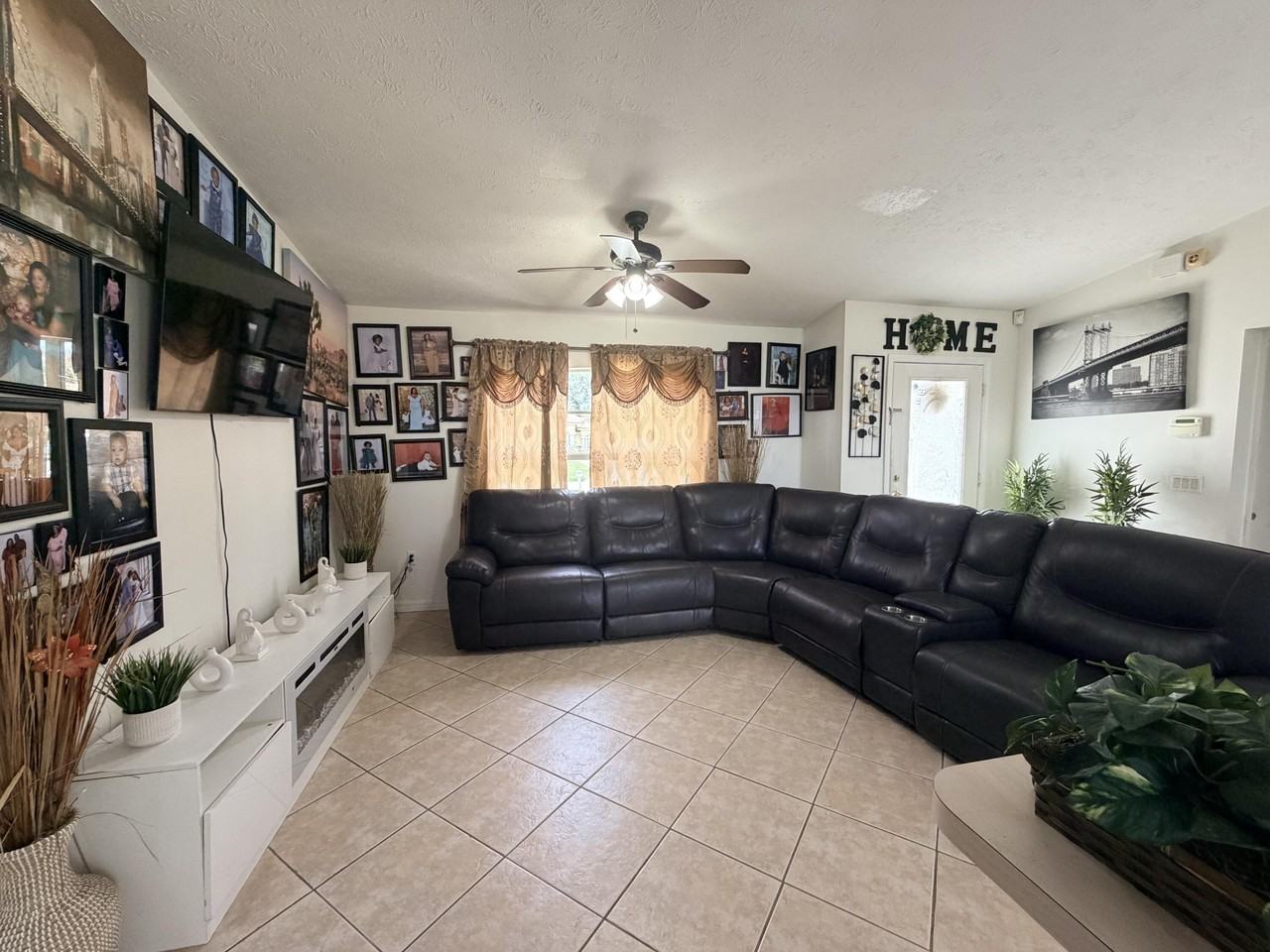1342 Sw Wampler Ave - Photo 4 of 26