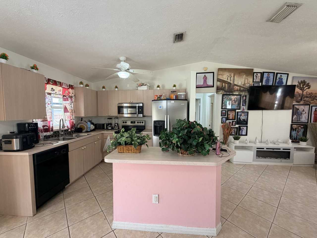 1342 Sw Wampler Ave - Photo 7 of 26