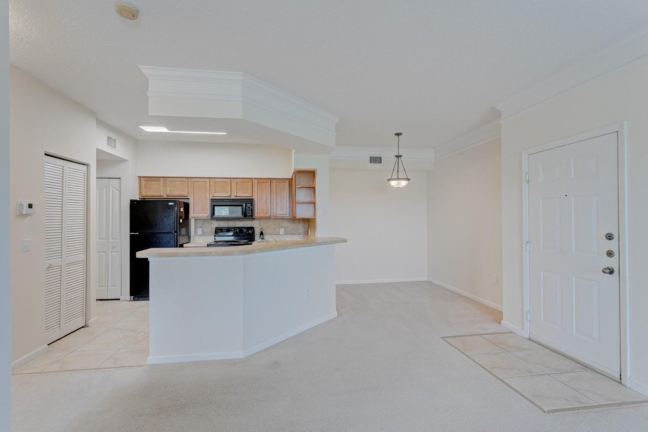 9303 Myrtlewood Cir W - Photo 3 of 45