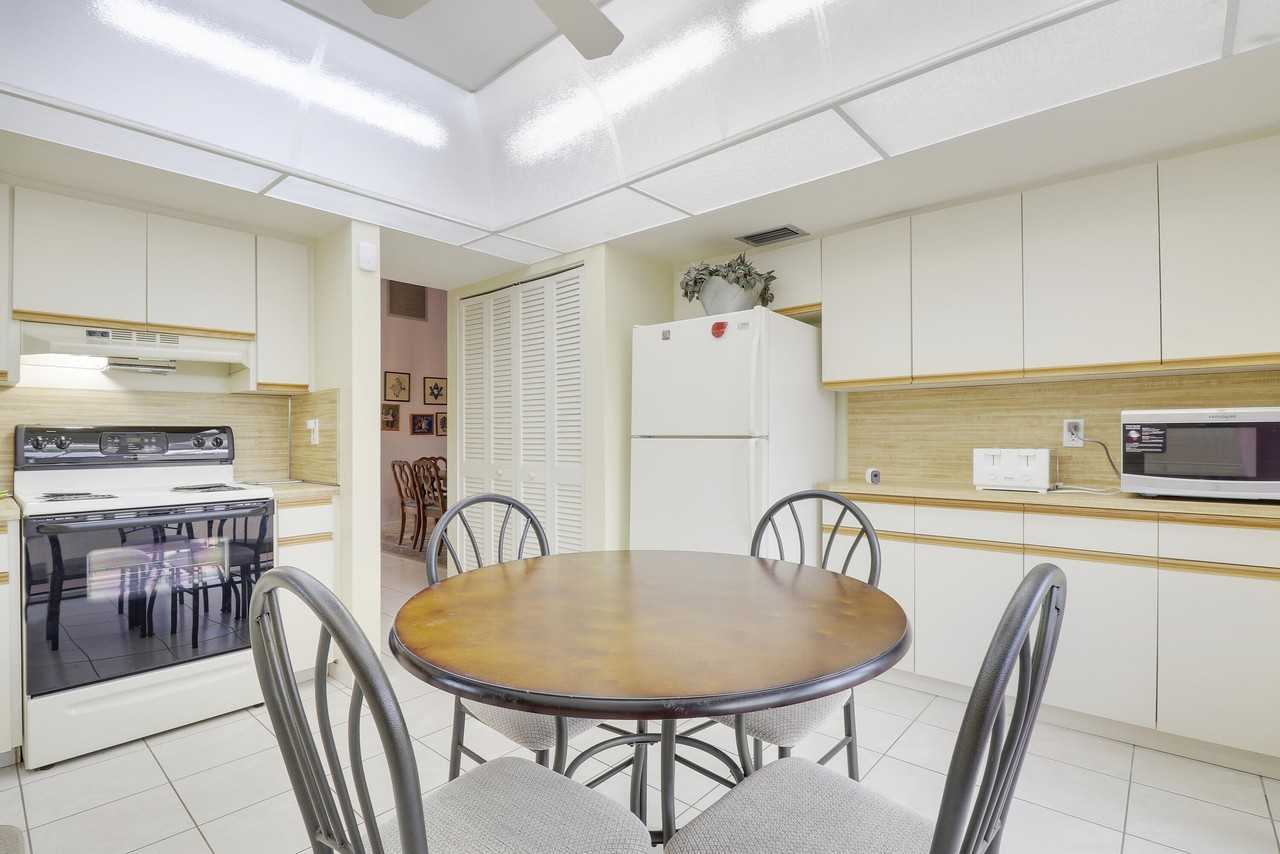 13759 Date Palm Ct #A - Photo 7 of 25