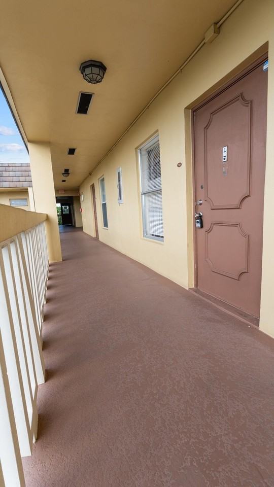 5890 Nw 64th Ave #308 - Photo 4 of 31