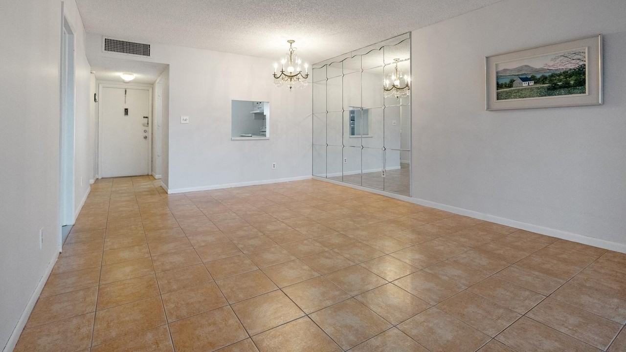 5890 Nw 64th Ave #308 - Photo 7 of 31