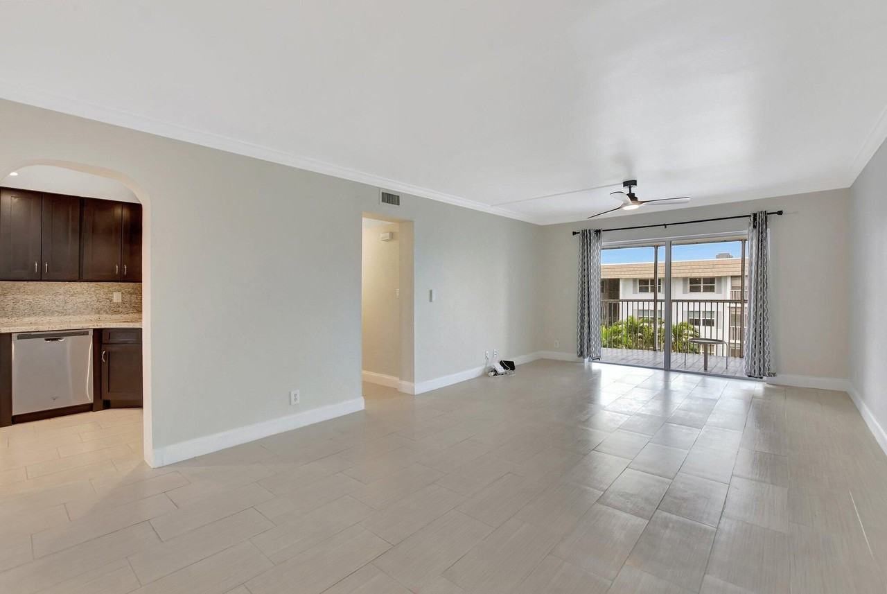 Cameo Dr E #4110 - Photo 5 of 41