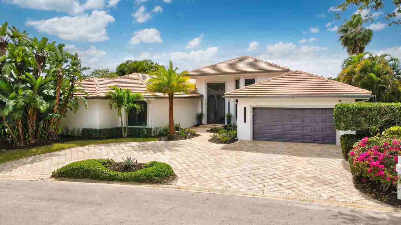 11180 Isle Brook Ct - Photo 3 of 50