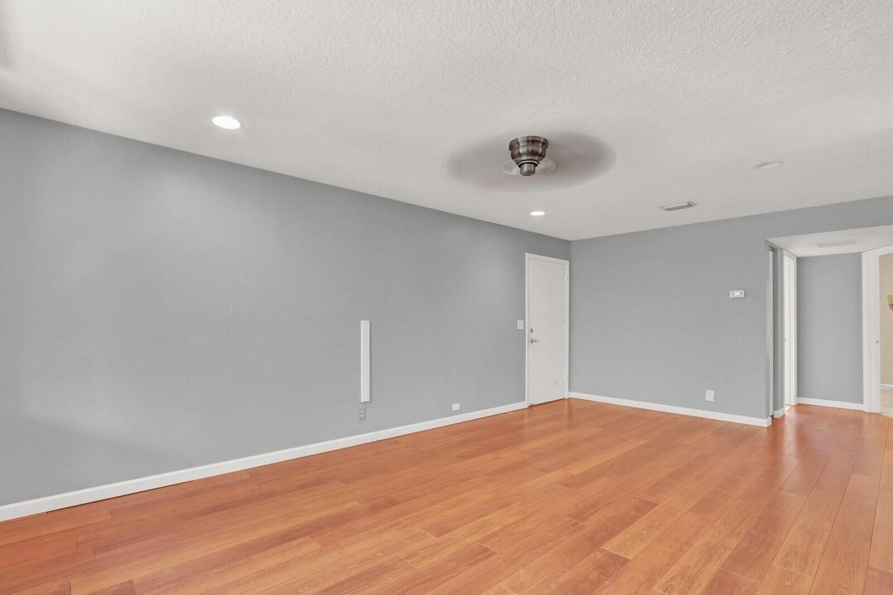 312 Southwind Dr #207 - Photo 4 of 23