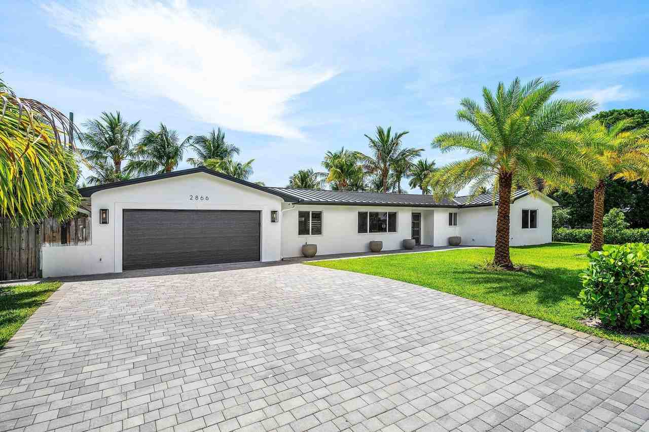 2866 Sw 8th St - Photo 2 of 39