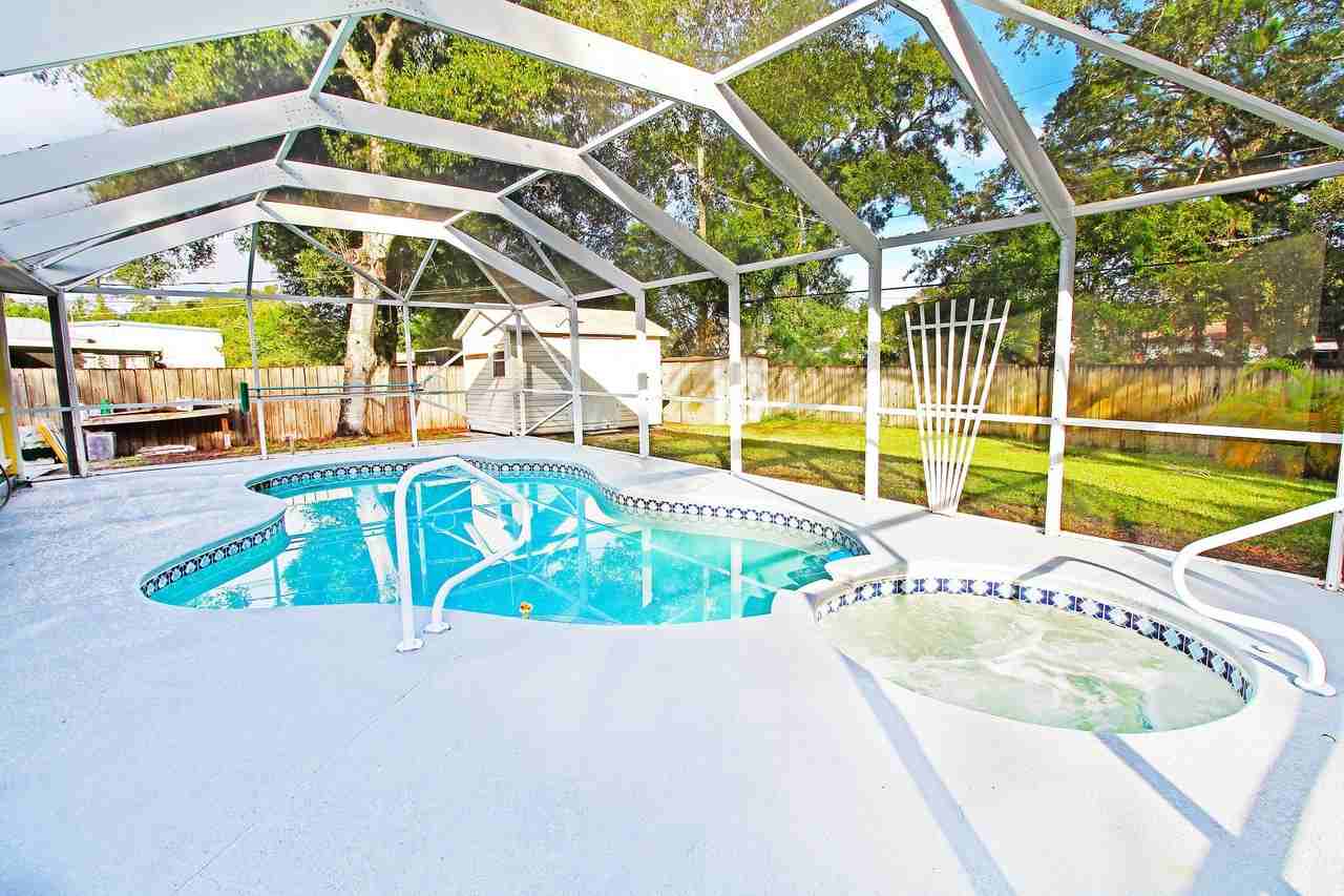 7902 Banyan St - Photo 2 of 12