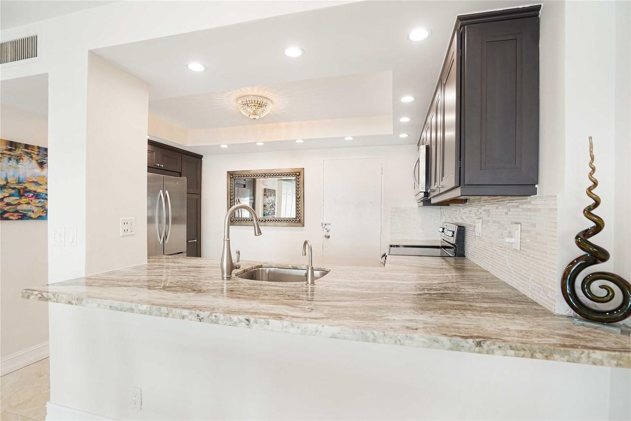 3430 Galt Ocean Dr #304 - Photo 5 of 50