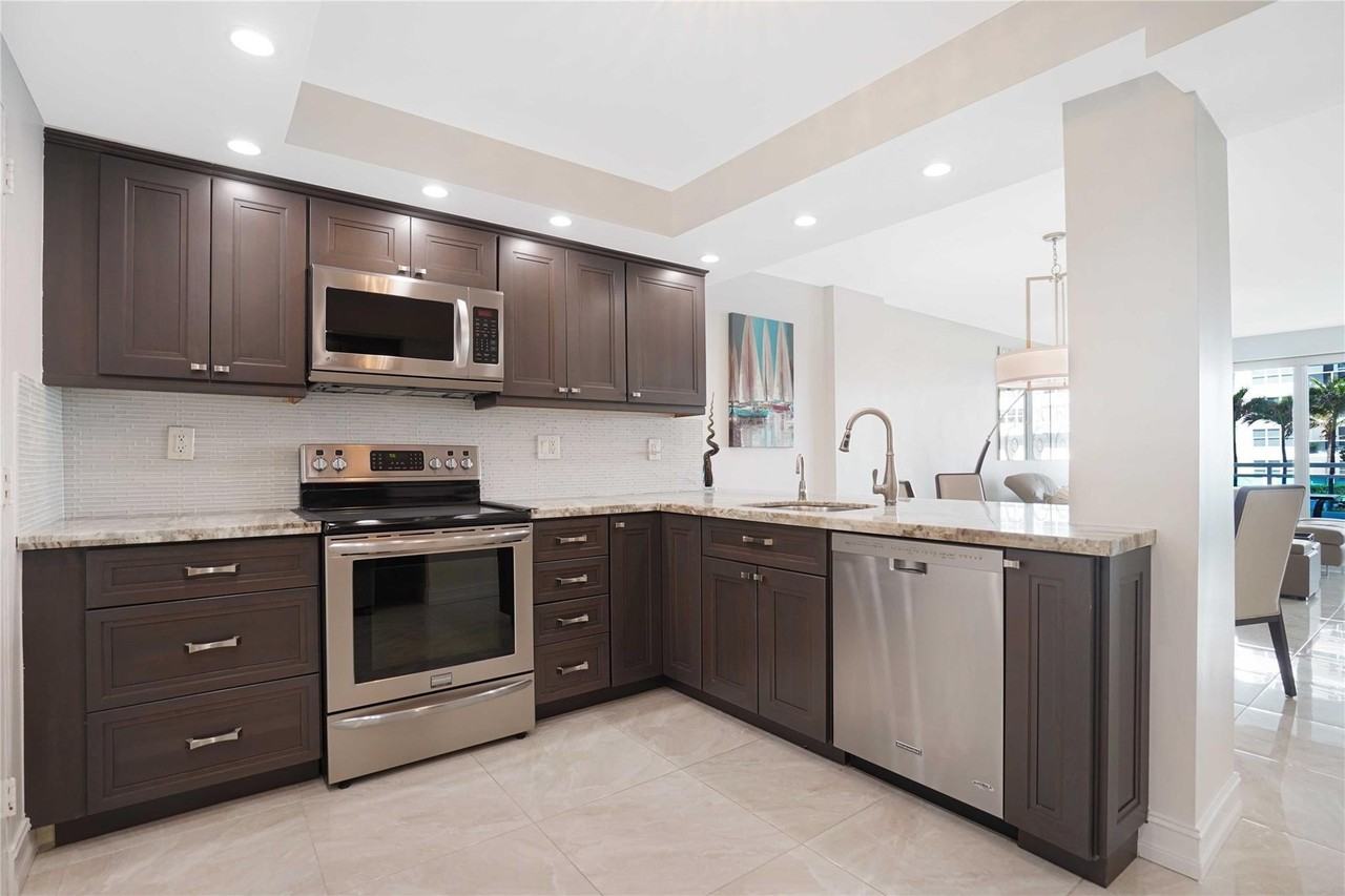 3430 Galt Ocean Dr #304 - Photo 6 of 50