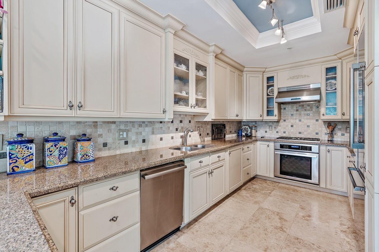 126 Tierra Ln #4 - Photo 6 of 44