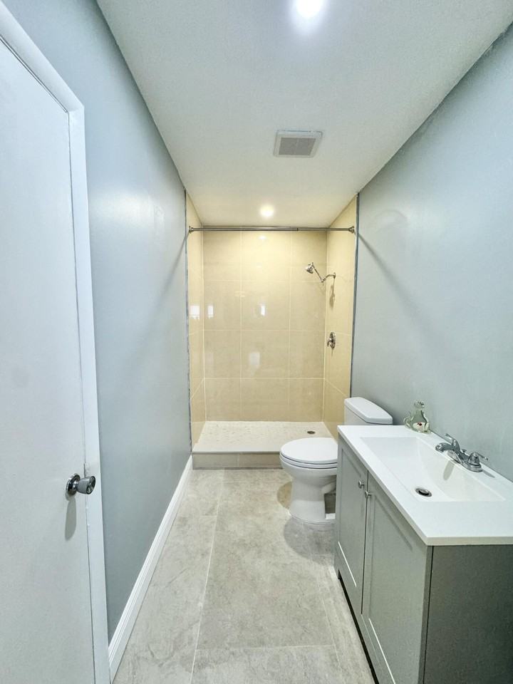 382 E Royal Palm Rd #0080 - Photo 7 of 8