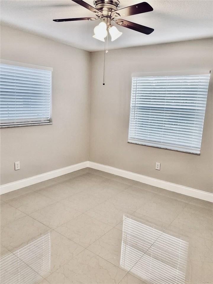 22592 Lombard Ave - Photo 6 of 12