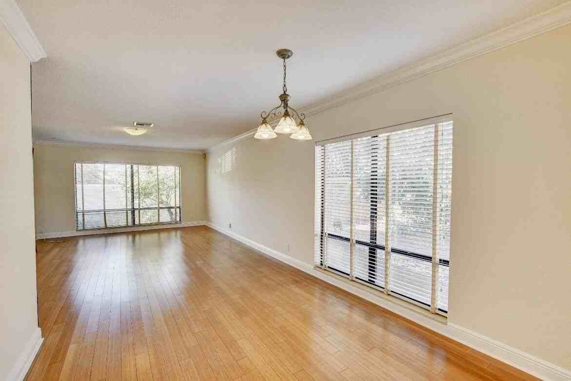 17768 Maplewood Dr - Photo 6 of 50