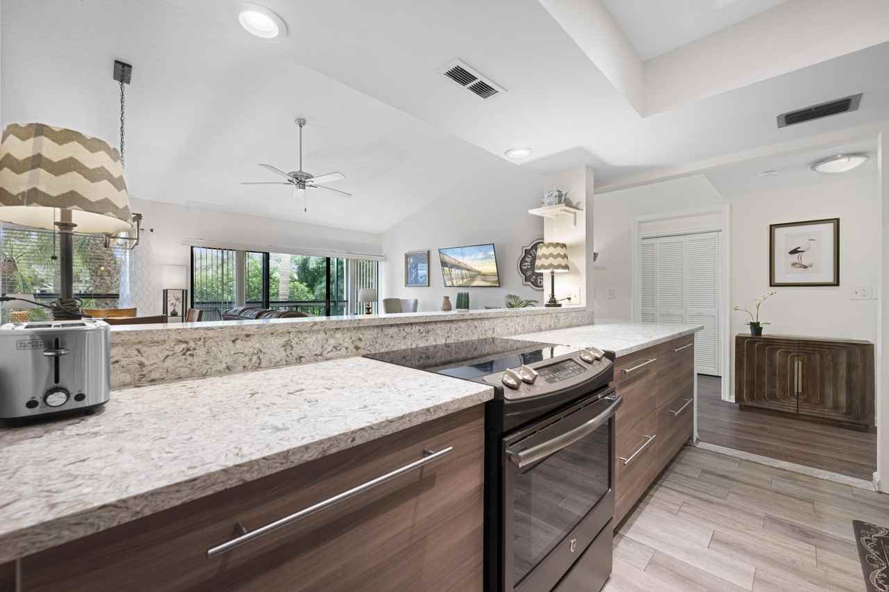 11863 Wimbledon Cir #542 - Photo 5 of 24