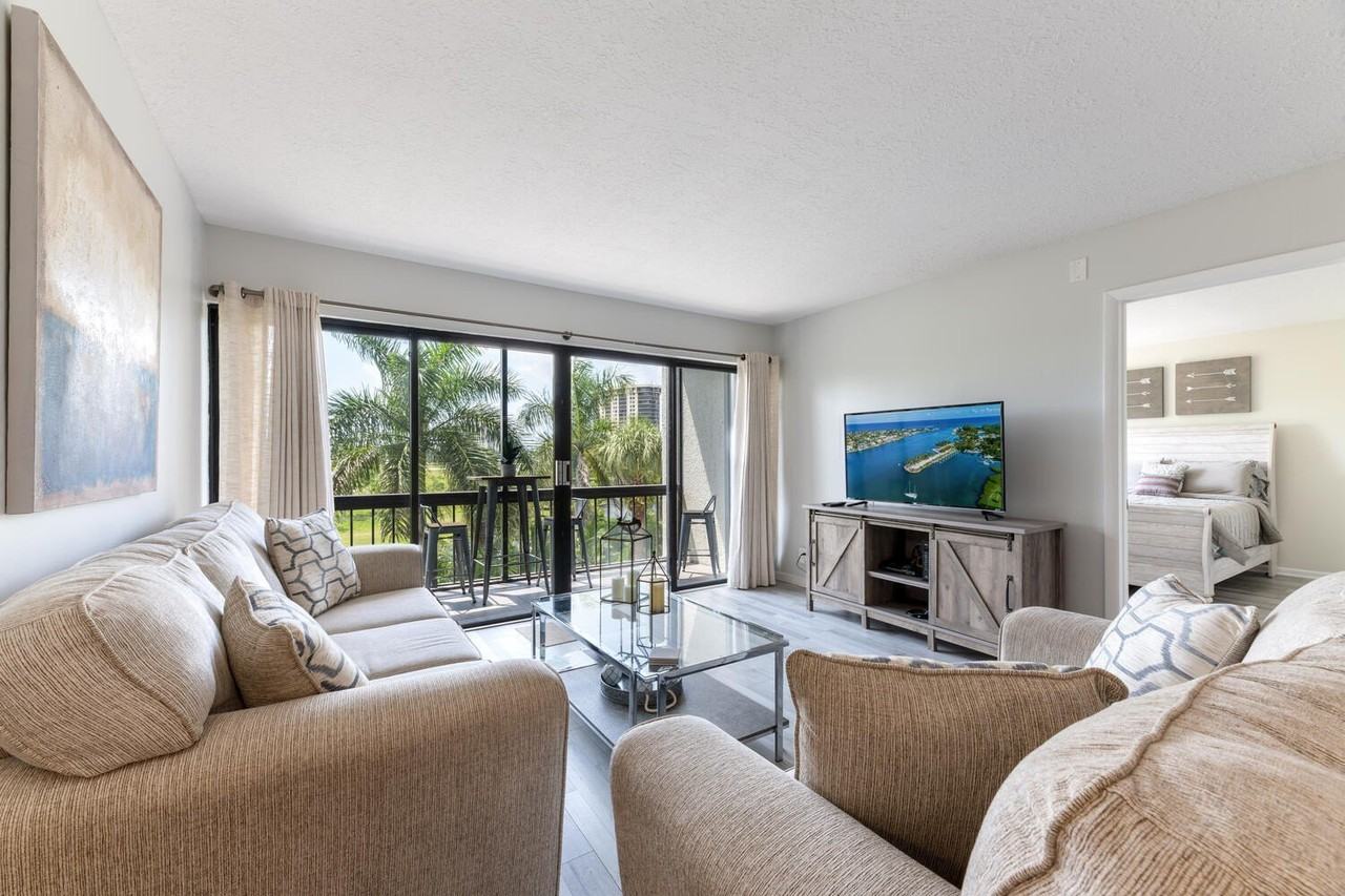 3050 Presidential Way #305 - Photo 3 of 23