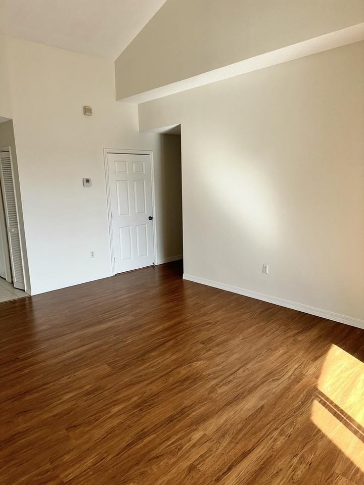 7085 Nova Dr #320 - Photo 2 of 17