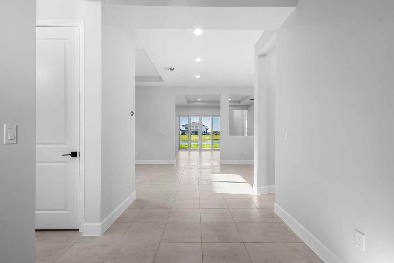 14208 Lace Bark Ln - Photo 4 of 50
