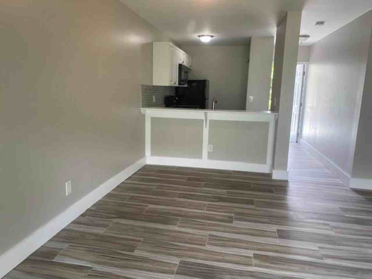 11627 Nw 35th Ct - Photo 4 of 23