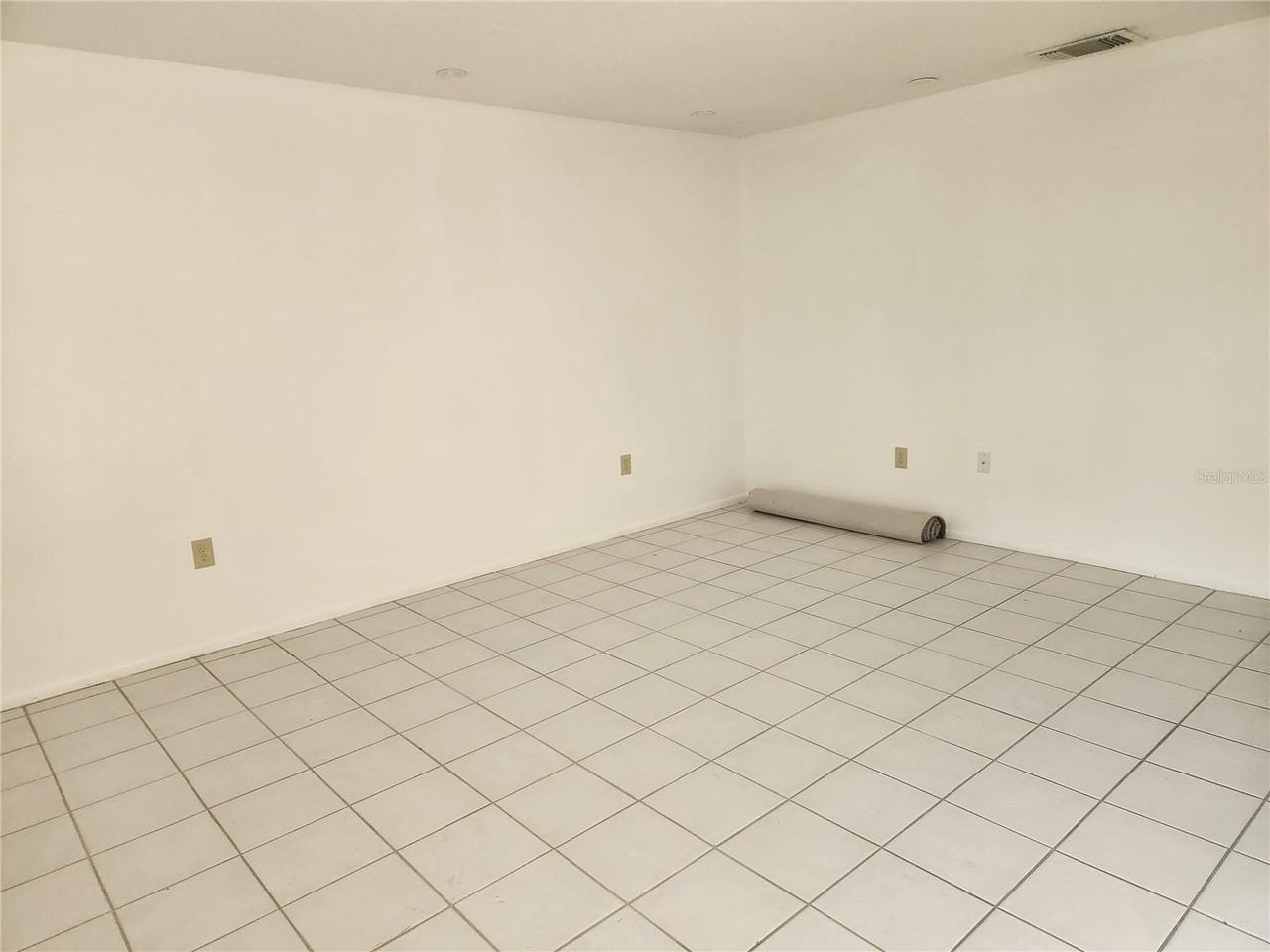 749 N Jefferson Ave #749 - Photo 4 of 19