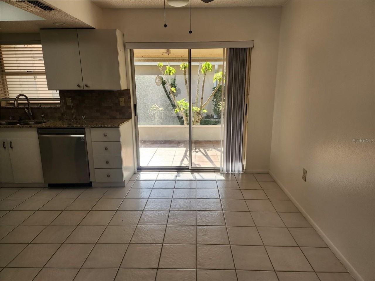 749 N Jefferson Ave #749 - Photo 7 of 19