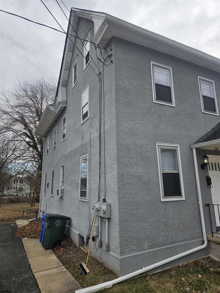 128 Wilmer St - Photo 2 of 34