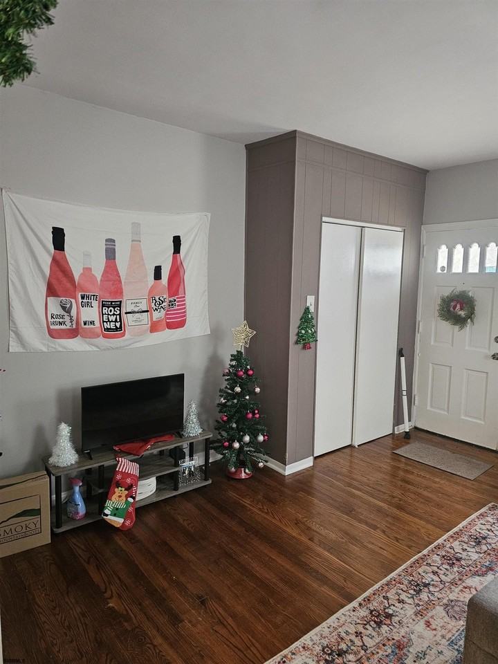 128 Wilmer St - Photo 6 of 34