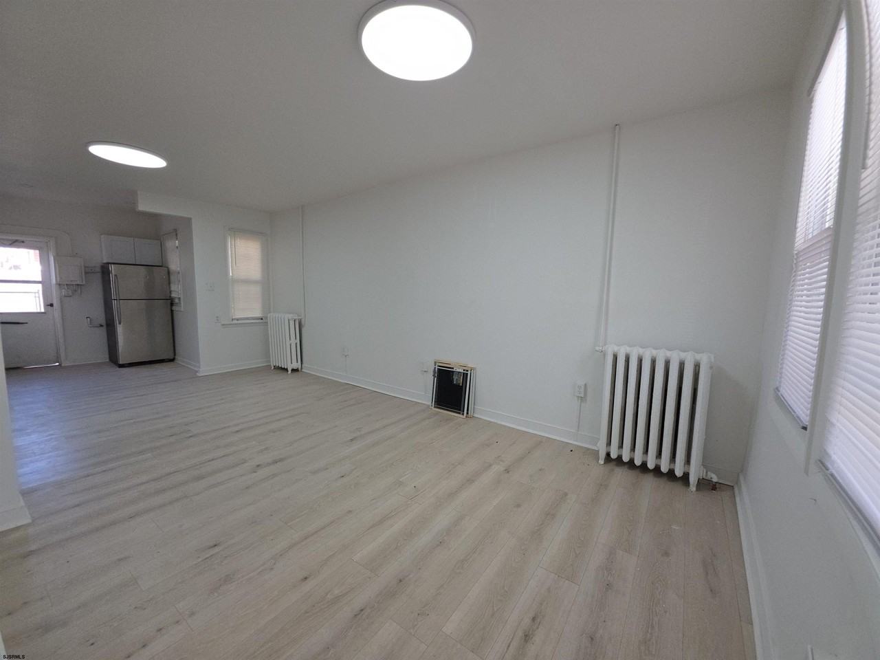 822 N Arkansas Ave - Photo 3 of 22