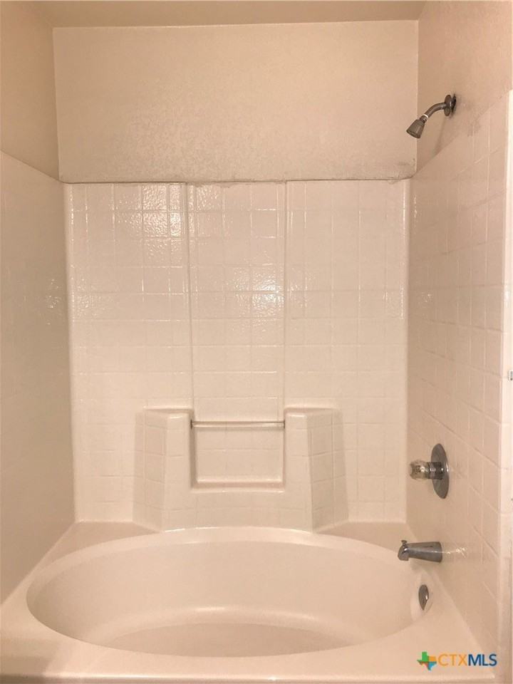 3209 Raven Dr #B - Photo 6 of 10