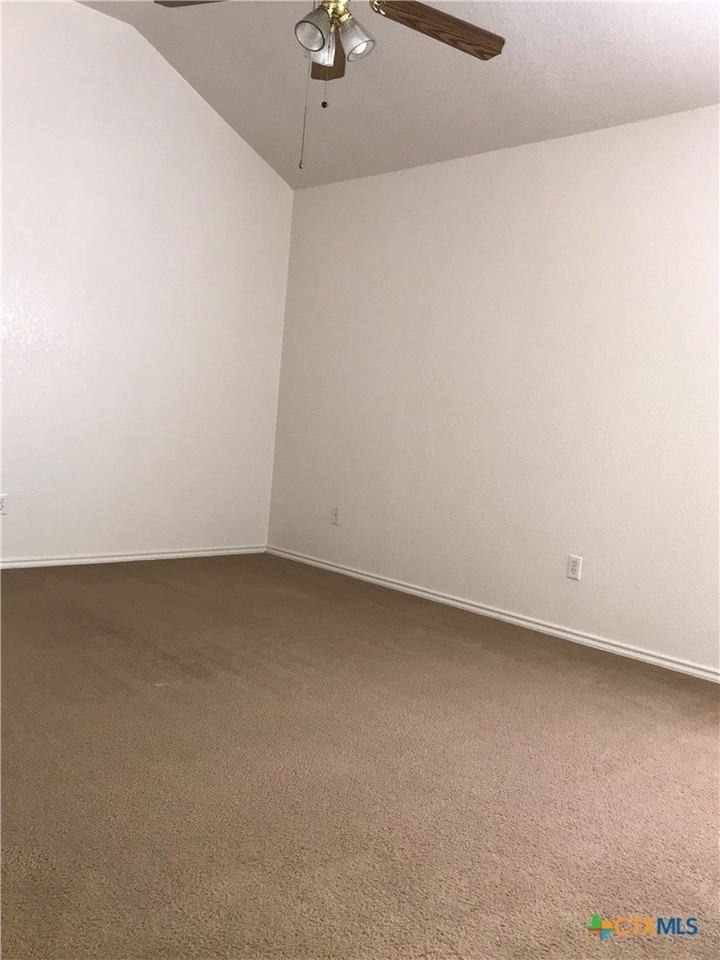3209 Raven Dr #B - Photo 7 of 10