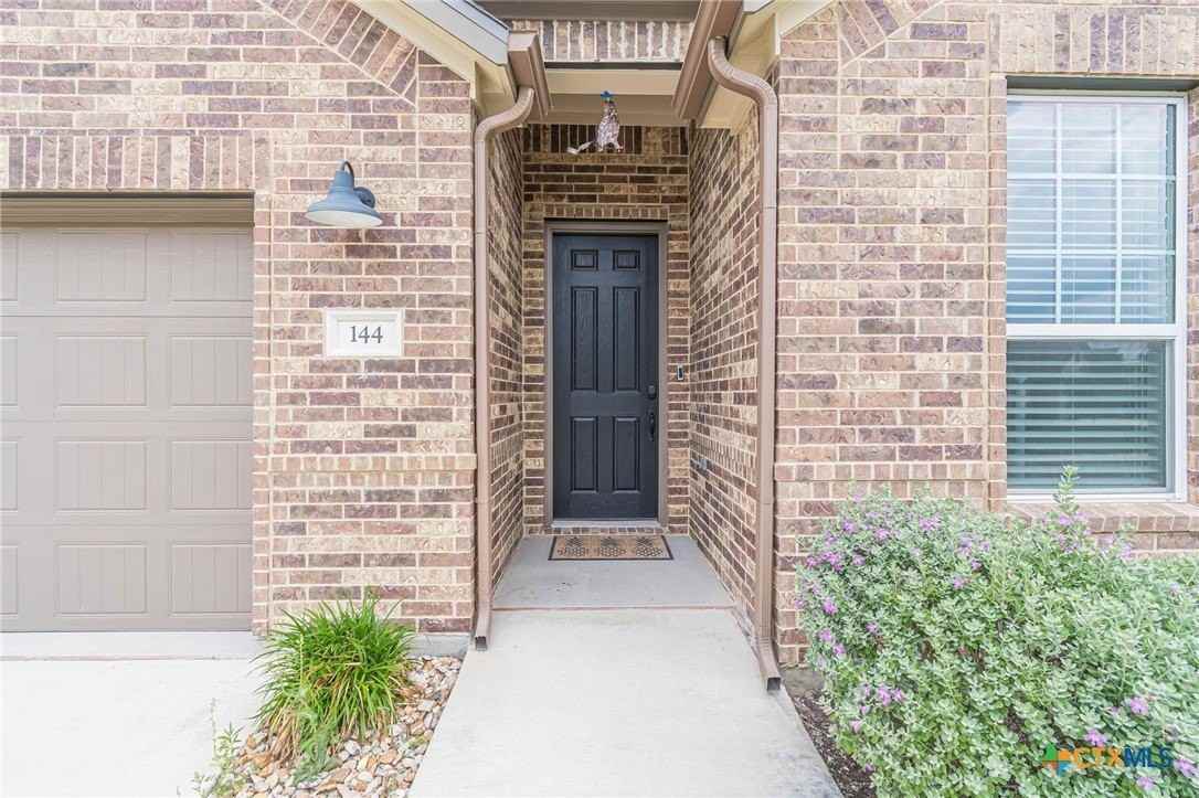 144 Trotting Bear Ln - Photo 2 of 27