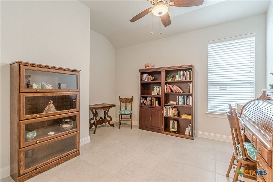 144 Trotting Bear Ln - Photo 4 of 27