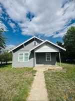 featured image of 100 N Brazos St