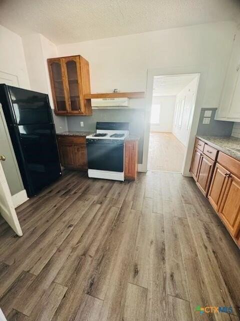 100 N Brazos St - Photo 4 of 6