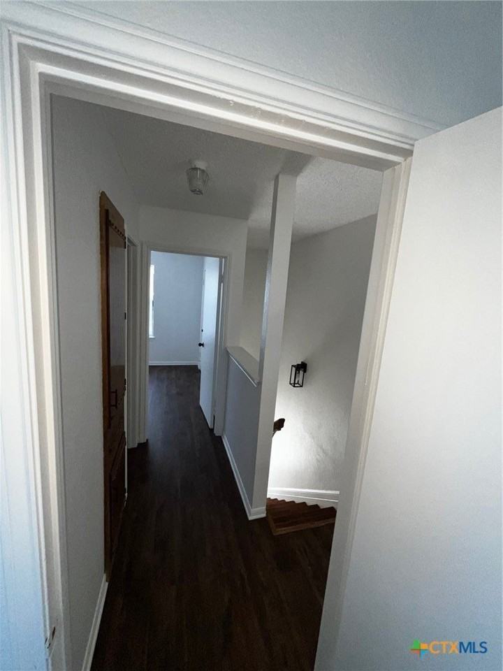 202 N Walnut St - Photo 5 of 9