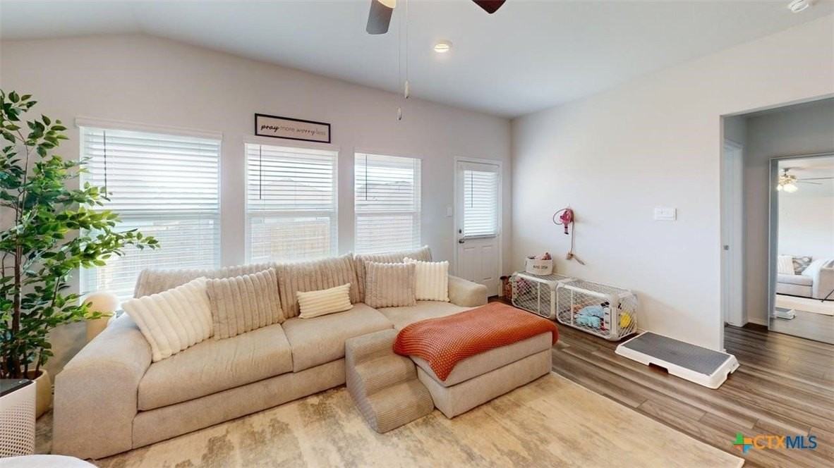 10016 Avendesora Rd - Photo 2 of 24